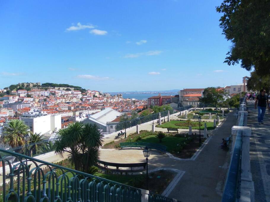 Dpj Romantic Jardim Apt - Lift! - Pr.Real/Bairro Alto! Apartment Lisbon Luaran gambar